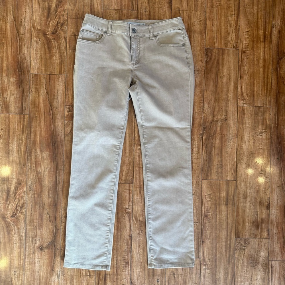 Chico's Womens Tan Beige Platinum Slim Leg Cropped Short Jeans Size 0 or 4